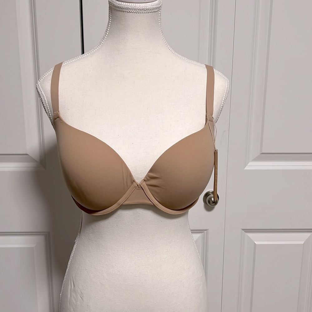 SKIMS fits everybody push-up bra size 34DD in color, Clay